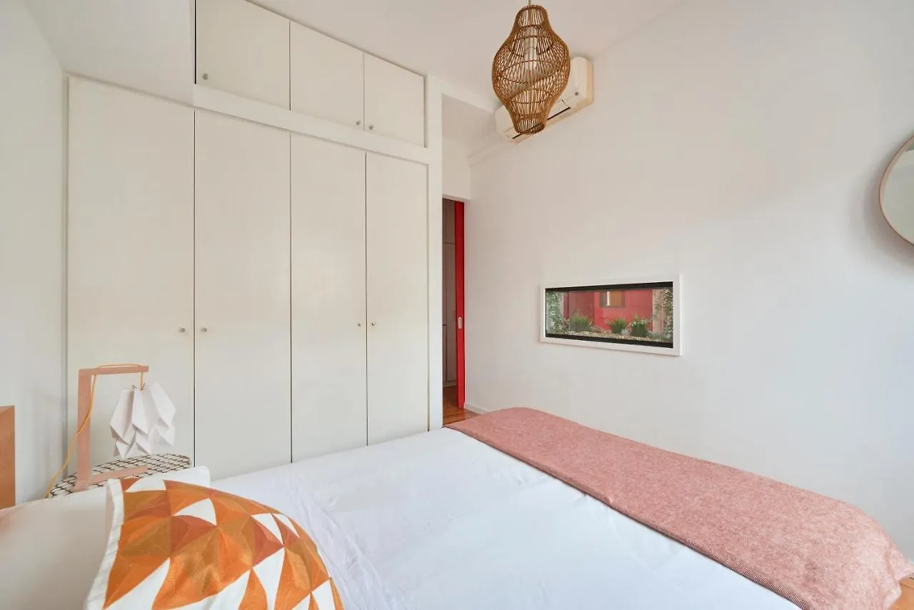 Sunny Renovated Apt With Ac, By Timecooler Лиссабон Апартаменты