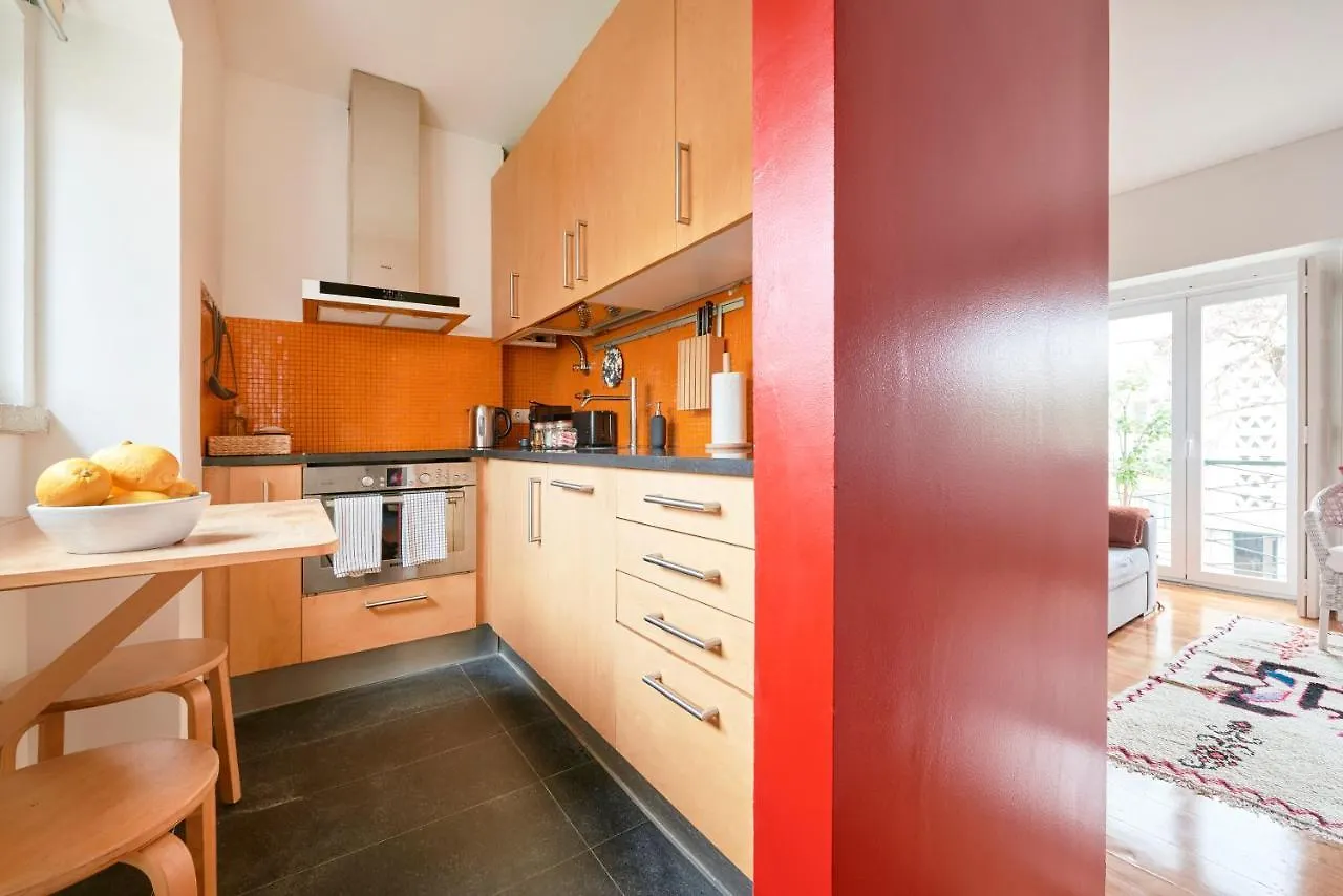 Sunny Renovated Apt With Ac, By Timecooler Лиссабон